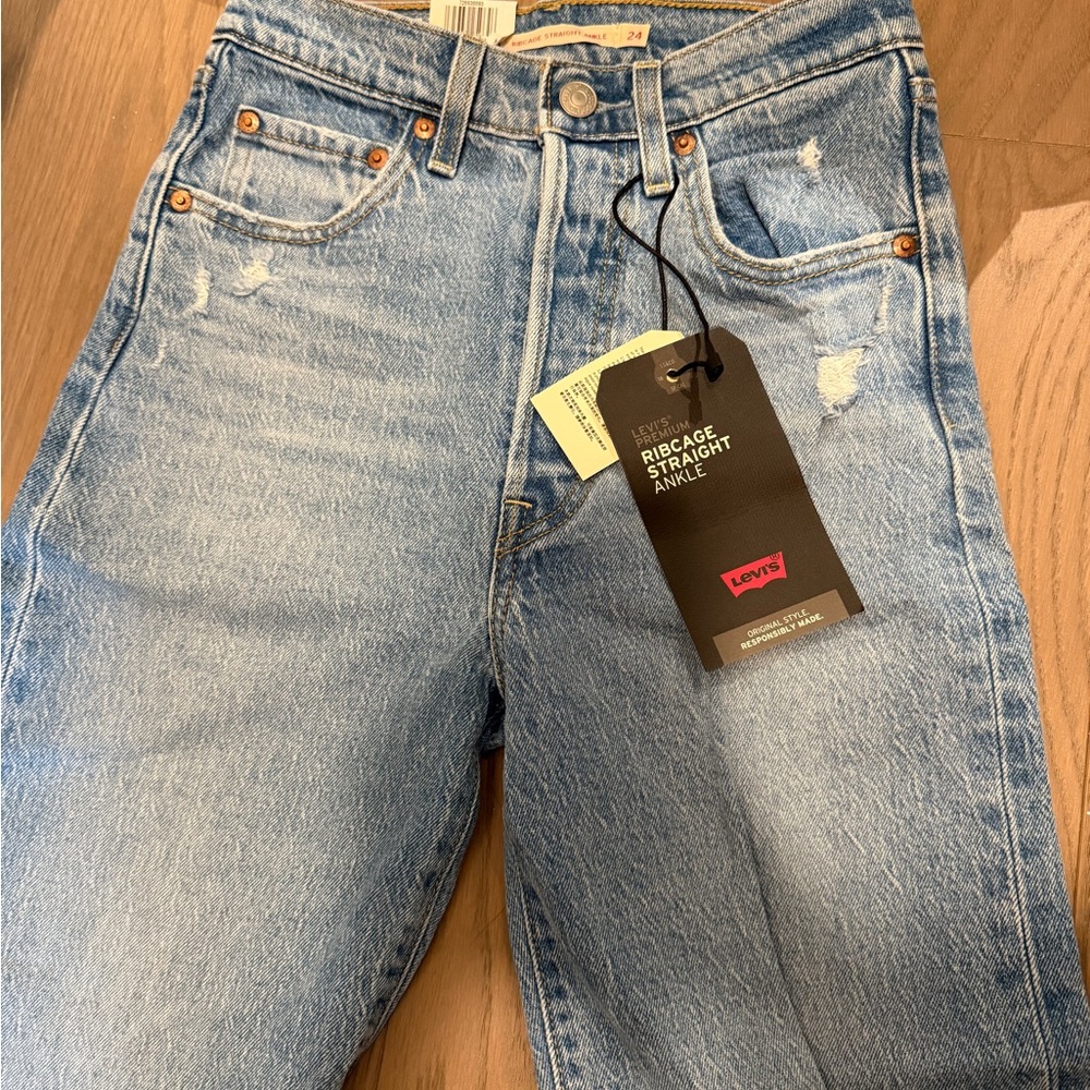 Levi's Ribcage Straight ankle jeans